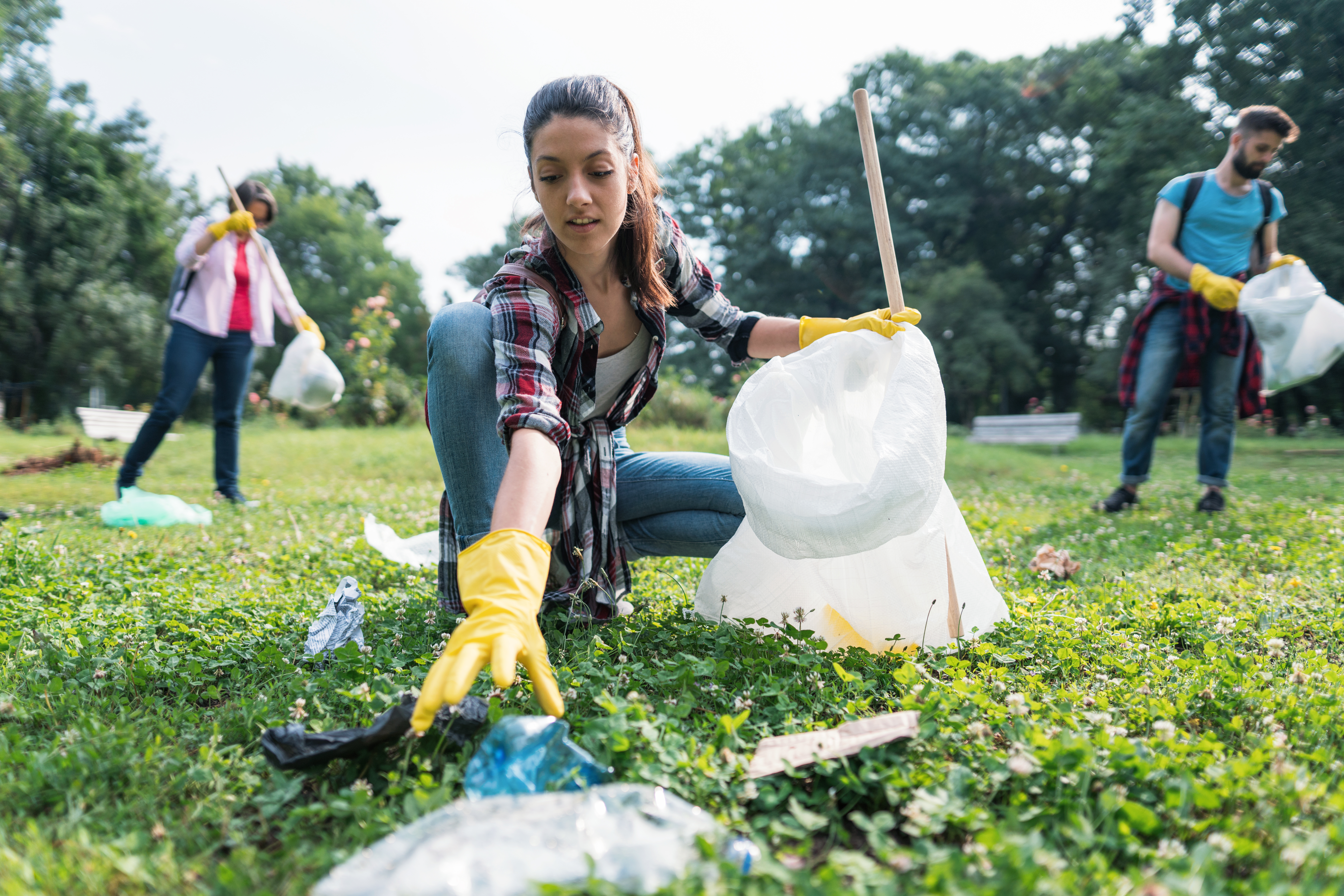 Bottled urine, explosive vapes and drug dealers in business: a day in the life of a litter picker